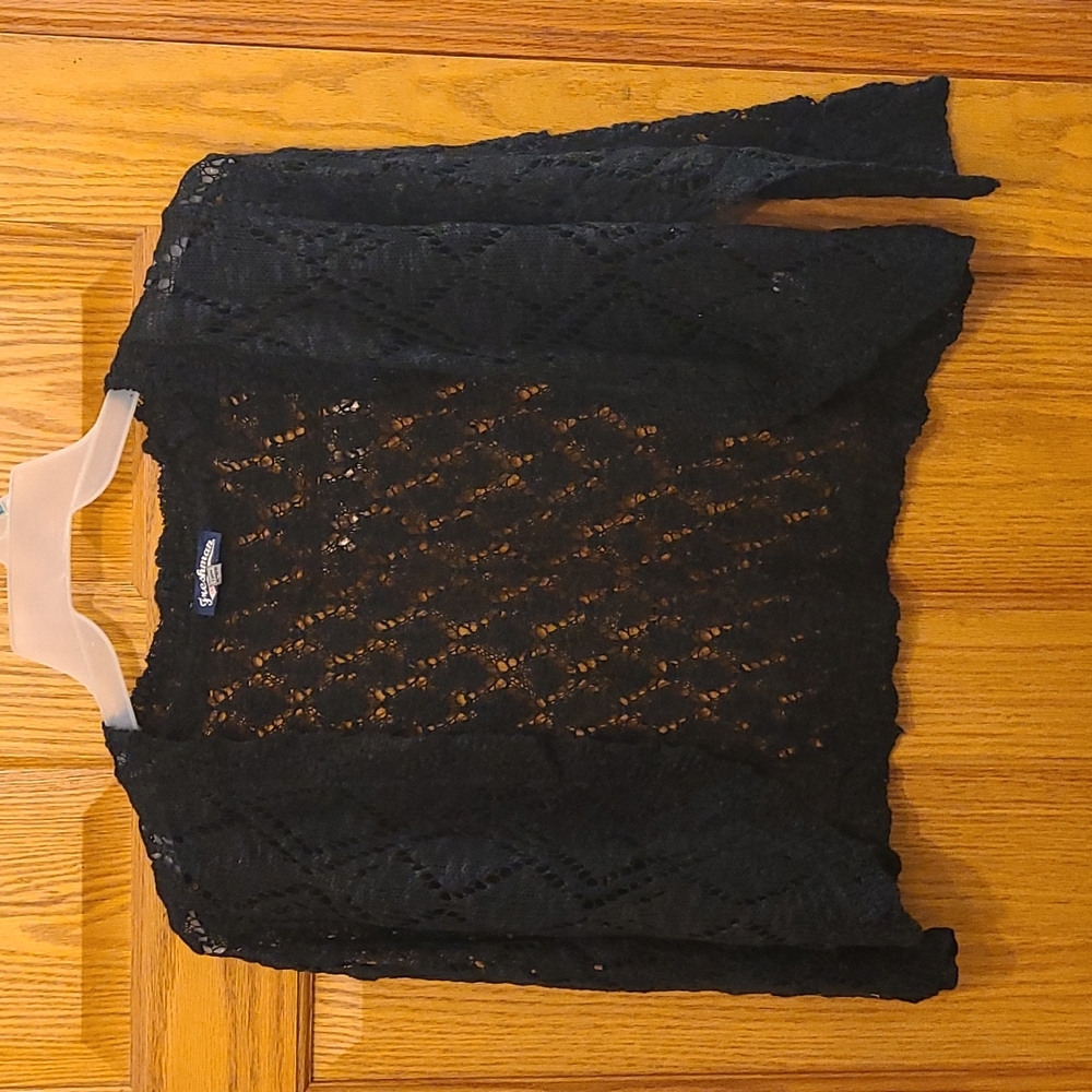 Knit 3/4 sleeve crop shawl